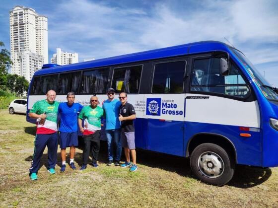 MT:  INCENTIVO:   Governo de Mato Grosso entrega micro-ônibus a Centro de Referência Paralímpico de Várzea Grande