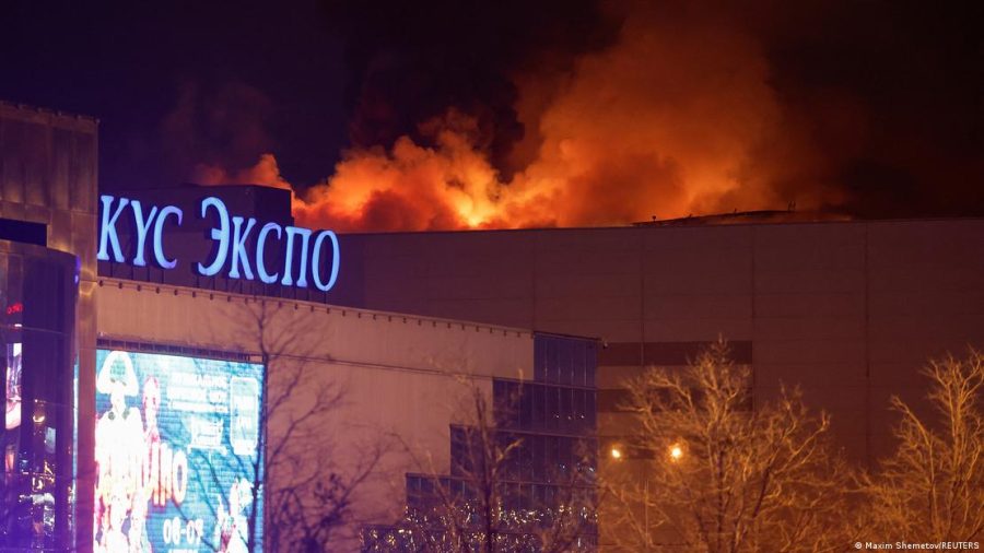 Sala de concertos é alvo de ataque terrorista na Rússia