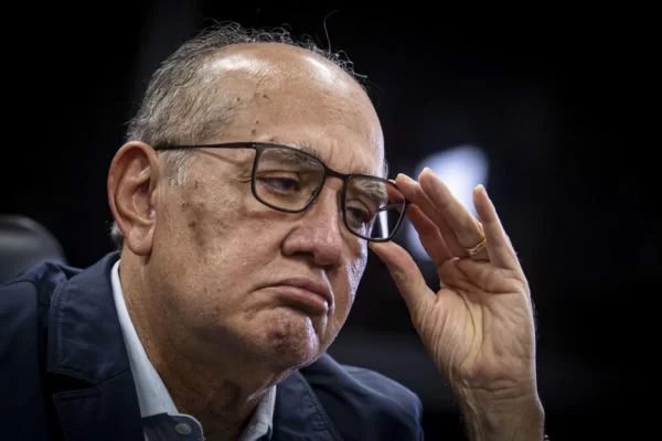 Gilmar Mendes vota para aumentar aplicação do foro privilegiado