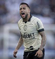 Corinthians não recebe notificação do Shakhtar e Maycon fica distante do Flamengo