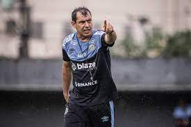 Carille prevê três reforços no Santos após Paulistão e aponta posições carentes do elenco