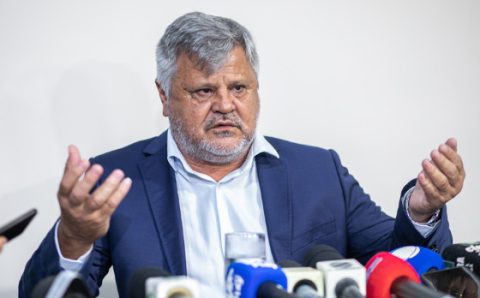 MT: SOB NOVA DIREÇÃO:  Pré-candidato, Stopa assume Prefeitura e promete “intervir” na Saúde