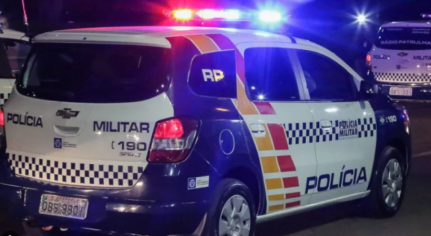 Jovem é preso após quebrar parede para roubar bebidas de distribuidora