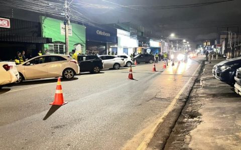 PM prende sete motoristas embriagados em avenida de Cuiabá