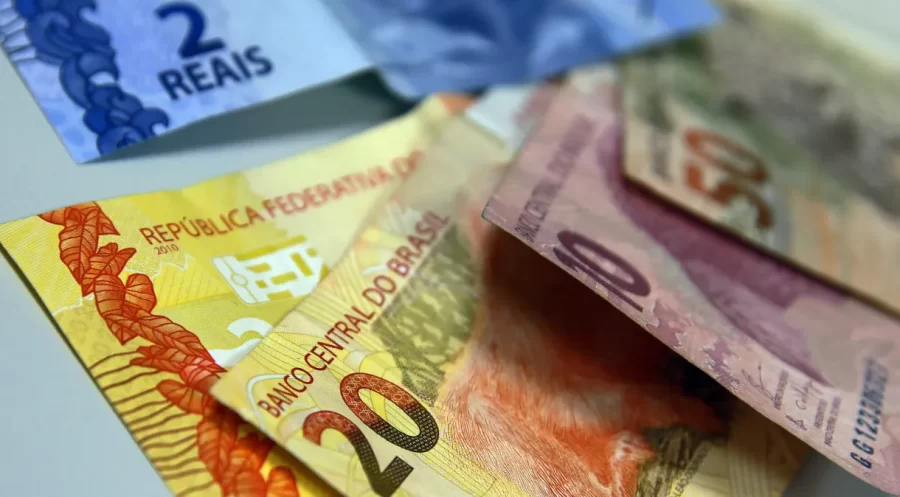 Mercado volta a elevar previsão de crescimento da economia em 2024, aponta