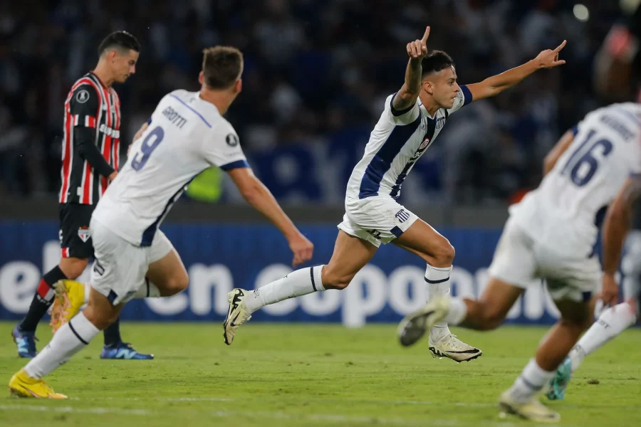 São Paulo perde 3 titulares no 1ºT e é derrotado pelo Talleres em sua estreia na Libertadores
