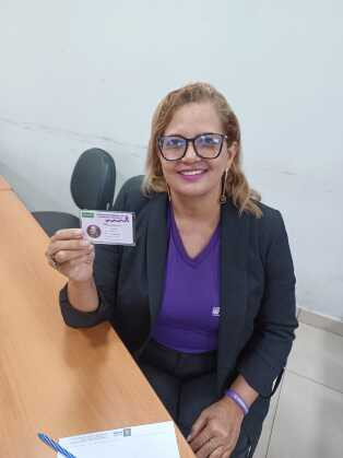 MT:  SMS entrega carteirinhas para pacientes com doença crônica; “Cuiabá tem muito respeito com quem tem fibromialgia” , diz presidente