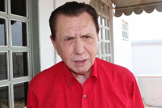 MT:  CACIQUE DO PMDB:    Com crise renal, Carlos Bezerra é transferido para UTI em São Paulo