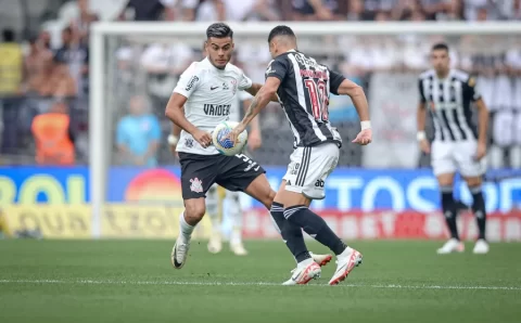 Com um a mais, Corinthians fica no 0 a 0 com Atlético-MG pela estreia do Campeonato Brasileiro