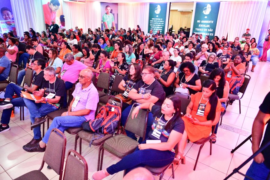 Encontro registra na história da educação no Brasil a contribuição dos funcionários para a educação
