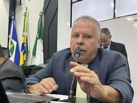 MT:    CHICO 2000  Presidente da Câmara de Cuiabá é surpreendido por servidores