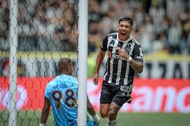 Atlético-MG vence o Cruzeiro pelo Brasileirão e quebra o tabu na Arena MRV