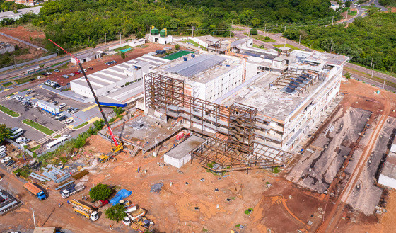 MT:  SÓ EM 2025:   Após 4 anos, obra do Hospital Central ainda não foi concluída