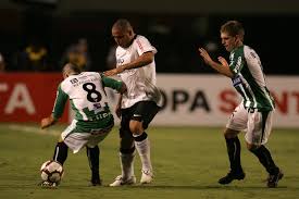 Pela Sul-Americana, Corinthians reencontra Racing-URU após 14 anos; relembre