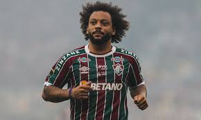 Com diversos jogadores do Real Madrid, Marcelo elege time ideal de sua carreira