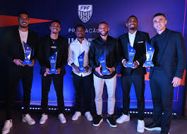 Santos volta a ter jogadores na seleção do Paulista e iguala marca de anos em que foi campeão