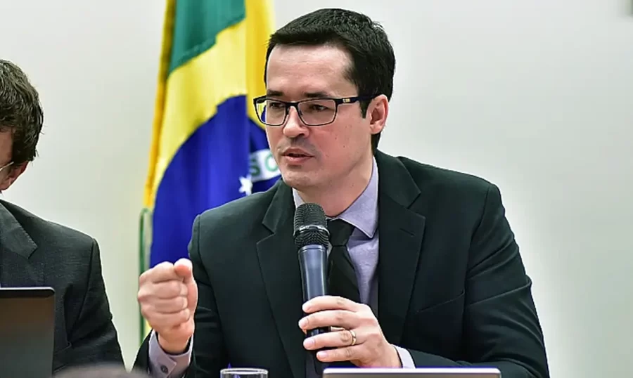 Em decisão unânime, TSE cassa mandato do deputado Deltan Dallagnol