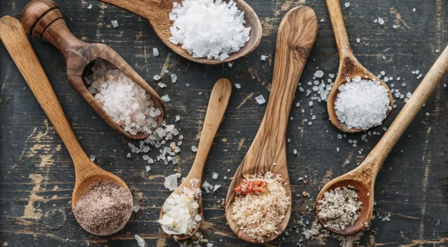 Existe um melhor tipo de sal para a saúde? Entenda
