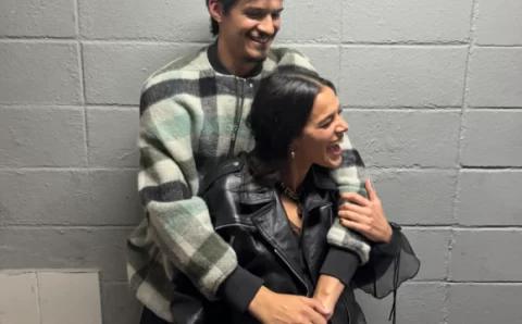 E o João Guilherme? Bruna Marquezine aparece abraçada com Omar Apollo em clima íntimo e choca web: ‘Não gostou da baby tee’