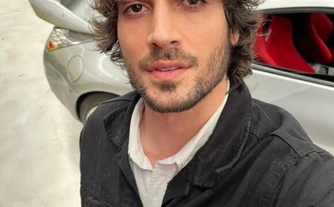 Fiuk é gay? Ator revela sexualidade após expor ‘sacanagem’ com amigos e faz pronunciamento: ‘Desculpa decepcionar vocês’