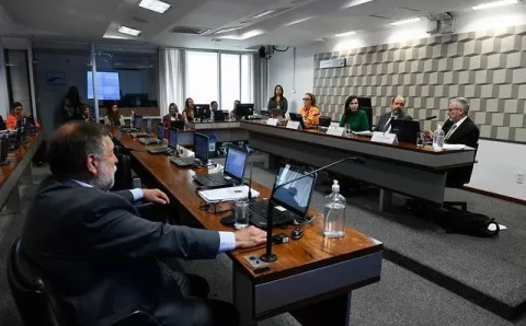 Prorrogação do Plano Nacional de Educação será analisada em comissão do Senado na próxima terça (14)