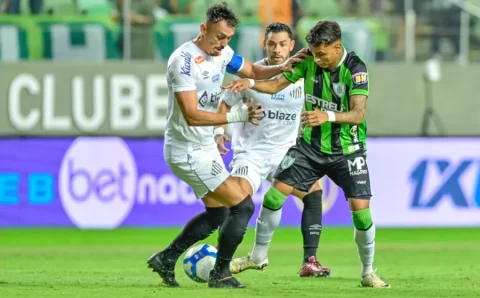 Com gol polêmico, Santos perde confronto direto com América-MG e pode deixar ponta da Série B