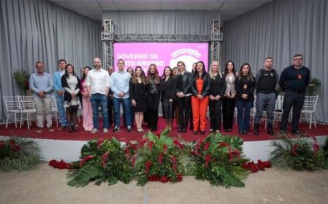 MT:  ENFRENTAMENTO:    Expedição SER Família Mulher – MT Por Elas é lançada em Cáceres com participação da primeira-dama do Estad