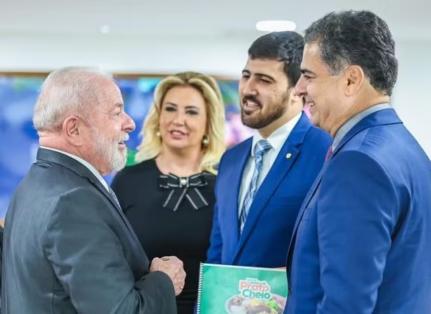 MT:   MINISTÉRIO DAS CIDADES:  Emanuel admite conversas para assumir cargo no governo Lula
