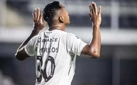 Morelos marca, Santos goleia o Guarani na Vila e reassume a liderança da Série B
