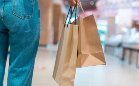 Dia das mães: comércio e serviços esperam movimentar R$ 15 bilhões em vendas, diz associação