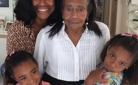 Filha de Glória Maria emociona ao homenagear mãe no Dia das Mães