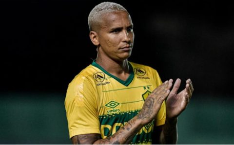 BRIGA FORA DE CAMPO:  Staff de Deyverson acusa Cuiabá de “terrorismo psicológico”