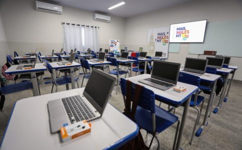 MT:  DE 15 A 29 DE JULHO:   Professores terão 15 dias de férias em julho e 30 dias de recesso no fim do ano