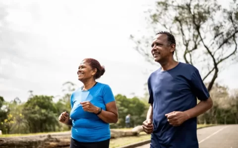 Quanta atividade física é necessária para evitar derrame? Novo estudo responde