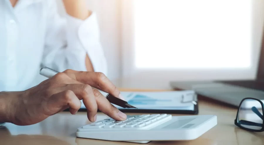 Número de famílias com dívidas em atraso cresce em junho, diz CNC