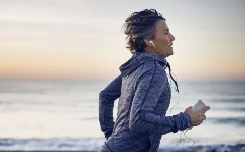 Exercícios físicos beneficiam até idosos com câncer avançado