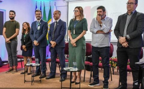 MT: LEGADO DO SUS:   Secretário Municipal de Saúde participa de cerimônia em comemoração aos 40 Anos do HUJM
