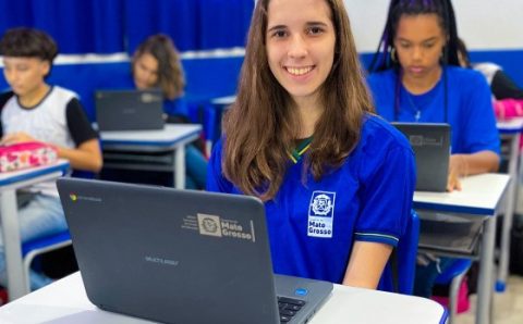 MT:  ENSINO MÉDIO:  MT tem mais de 40,4 mil alunos beneficiados com o Pé-de-Meia