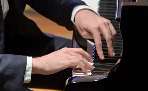 Estudo indica poder antidepressivo da música clássica