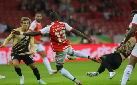 Internacional ganha no Beira-Rio, e Cruzeiro completa quarto jogo de jejum no Brasileiro