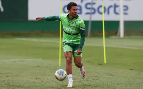 Palmeiras encaminha renovações de contratos com Marcelo Lomba e Marcos Rocha