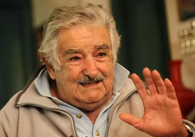 Lula condecora Pepe Mujica com a mais alta honraria brasileira