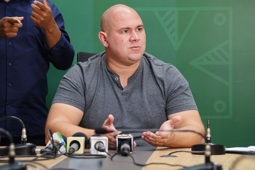 Abilio cita empréstimo sem autorização e pede que Câmara abra CPI