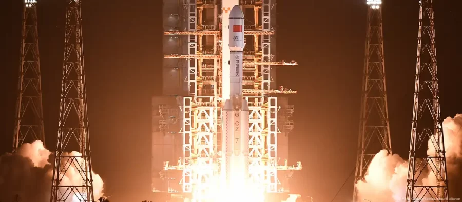 China planeja construir usina de energia solar no espaço