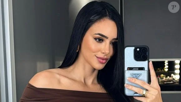 ‘Barriguinha gigante’: em vestido justo marrom, Bruna Biancardi valoriza mudança no corpo com gravidez e tem beleza elogiada na web