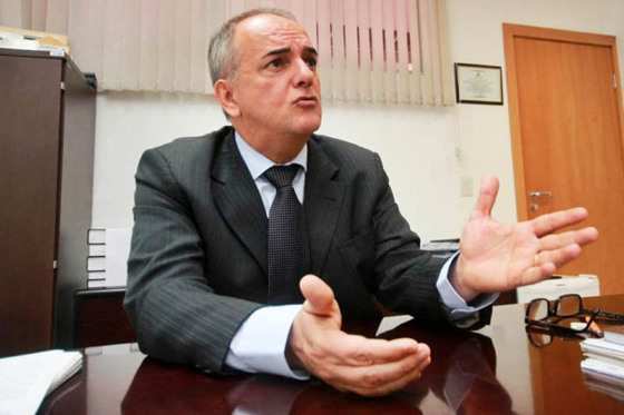 MT:  GHOST:   Ministro Fávaro tenta atrair Zé Carlos do Pátio