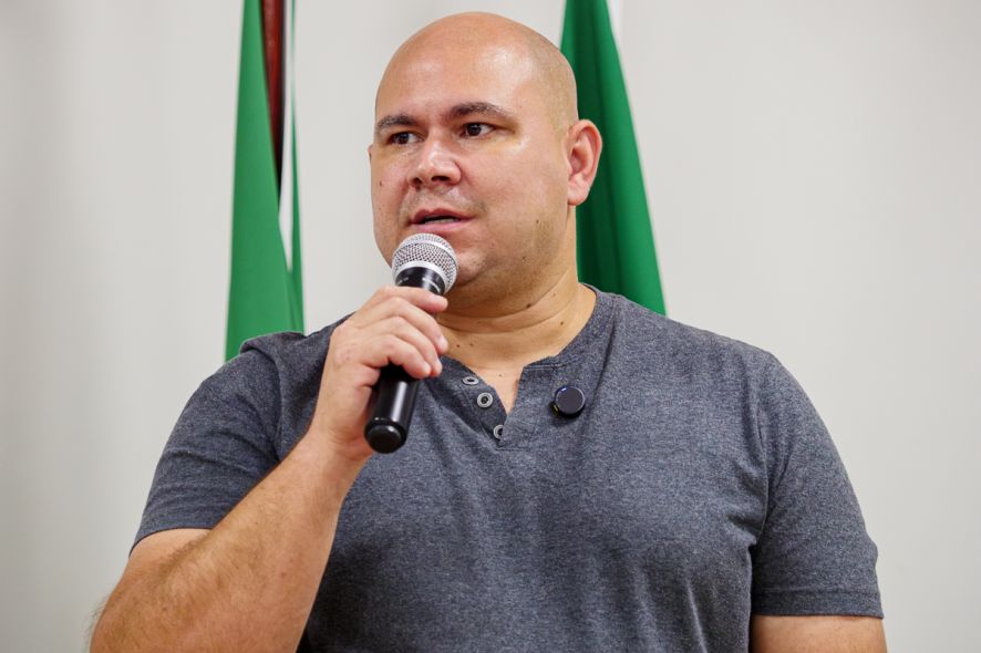 Abilio anuncia a contratação direta de 80 médicos para UPAs