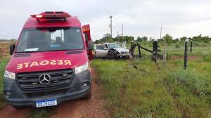 Corpo de Bombeiros Militar retira vítima presa às ferragens após acidente em Santo Antônio do Leverger