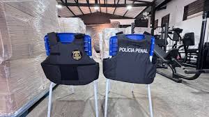Polícia Penal recebe 980 coletes balísticos do Governo de MT para reforçar proteção dos servidores