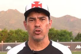 Carille convoca torcida do Vasco para duelo contra o Madureira e confirma que usará grupo principal